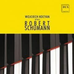 Plays Robert Schumann