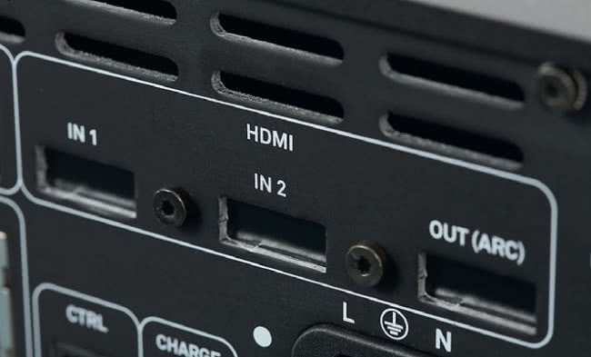 T+A DAC 200: Tutaj możemy zainstalować opcjonalną kartę HDMI (z dwoma wejściami i jednym wyjściem z ARC).