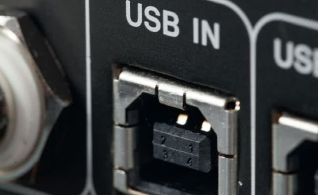 T+A DAC 200: Największe możliwości ma złącze USB-B, przyjmujące PCM 32/768 oraz DSD1024.