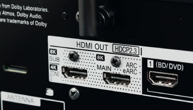 Dodatkowe wyjście HDMI uczestniczy w kompleksowej obsłudze drugiej strefy.