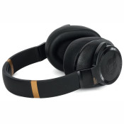 AKG N90Q