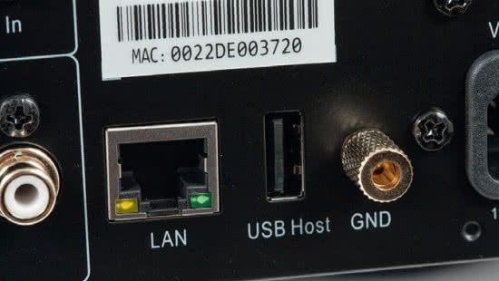 Złącze LAN otwiera dostęp do sieci i przekształca (wraz z modułem Wi-Fi) Sonikę w urządzenie strumieniujące.