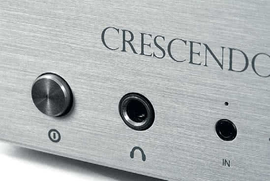 Crescendo ma wyjście słuchawkowe, a nawet wejście podręczne w analogowym standardzie mini-jack.