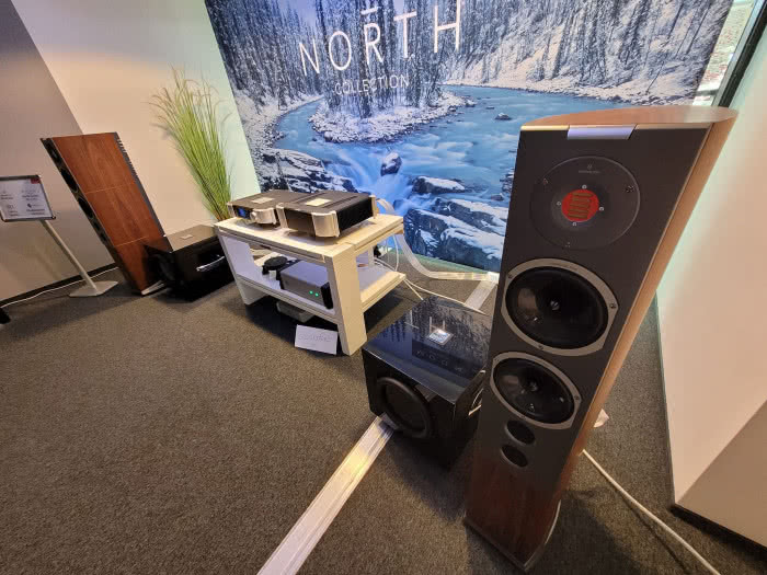 Audiovector R6 Arrete, REL Carbon Special, Moon by Simaudio North Collection 761 / 791, okablowanie o akcesoria Nordost