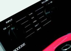 Audiolab 8000SE Charakterystyczne dla Audiolaba prze��czniki
s� wygodne w u�yciu.