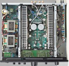 Denon DCD-1510AE + PMA-1510AE Du�a obudowa d�wiga pot�ne radiatory i dwa transformatory zasilaj�ce.