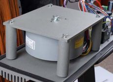 Avantgarde Uno Picco Wsp�lny transformator o mocy 540 VA,
odizolowany od radiatora warstw� t�umi�c�
wibracje.
