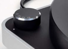 Clearaudio Concept Concept ma niski profil m.in. z powodu takich w�a�nie n�ek.