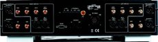 Classe Audio CP-700 Ju� wygl�d tylnej �cianki podpowiada, �e uk�ady obydwu kana��w rozsuni�to.