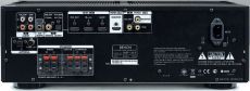 Denon  AVR-1513 Jako� tak pusto... Ale najwa�niejsze
w nowoczesnym systemie b�d� i tak
gniazda HDMI.