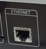 Denon DNP-720AE Gniazdo
Ethernetu,
kt�rym ��czymy
Denona z sieci�
domow�.