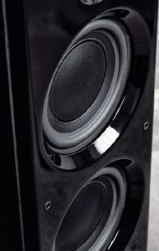 KEF C5 G�o�niki nisko-�redniotonowe s� r�wnie� efektowne -
dzi�ki bardzo du�ym nak�adkom przeciwpy�owym.