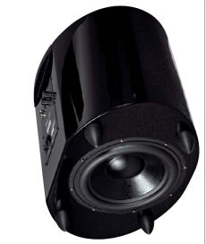 Kef XQ60B 12-calowy g�o�nik
odnajdujemy na
dolnej �ciance,
tym razem
wysokie
n�ki nie
odsuwaj�
obudowy
od
coko�u,
ale bezpo�rednio
od
pod�ogi.