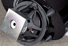Kef XQ60B Do�� nietypowy
kszta�t
ekranowania,
kt�re nie
wykszta�ci�o si�
do postaci pe�nej
