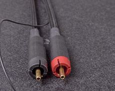 Kuzma STABI S + STOGI + Dynavector KARAT 17D3 Z ramieniem zintegrowane s� przewody po��czeniowe,
zako�czone wtykami Bullet Plug.