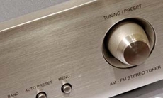Marantz ST7001 Du�e pokr�t�o to jednak najwygodniejszy
spos�b strojenia.