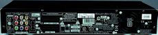 Pioneer RCS-LX60D Mo�liwo�ci po��czeniowe rekordera to wysoki standard znany z samodzielnych
nagrywarek producenta. Jest HDMI i skaler 1080p.