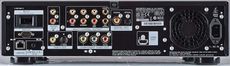 Sony BD-S5000ES Zar�wno w sferze
wideo, jak i
audio znajdziemy
praktycznie
wszystkie spotykane
formaty
wyj��.
