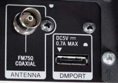 Sony BDV-Z7 Gniazdo DM-Port pos�u�y do komunikacji
z iPodem lub firmowym Walkmanem.
