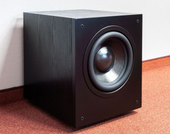 Bas-refleks w kolumnach biernych i w subwooferach aktywnych