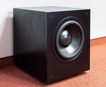 Bas-refleks w kolumnach biernych i w subwooferach aktywnych