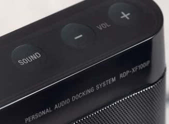 Na górnej krawędzi znajduje się ciąg
sensorów dotykowych do obsługi większości
funkcji.