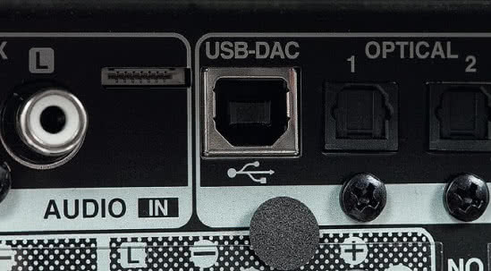 PMA-60 – jako jedyny w tej stawce – zaserwował wejście USB-B, i to z parametrami PCM 32/384/ DSD256.