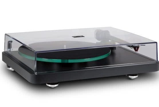 Gramofon NAD C 588 
