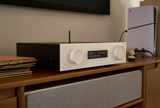  Wzmacniacze wielokanałowe JBL z polskim menu