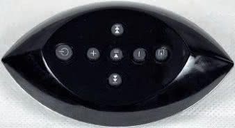 Zaraz, zaraz,
czy ja już nie
widziałem
gdzieś
podobnego
pilota? Ten
trochę bardziej
przypomina wrzeciono
tkackie niż jajo.