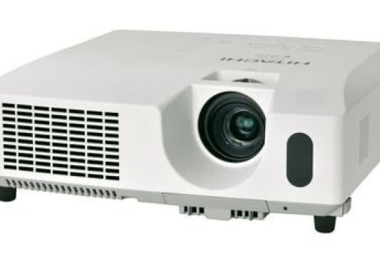Projektory LCD od Hitachi