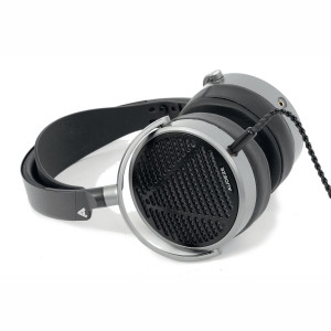 AUDEZE