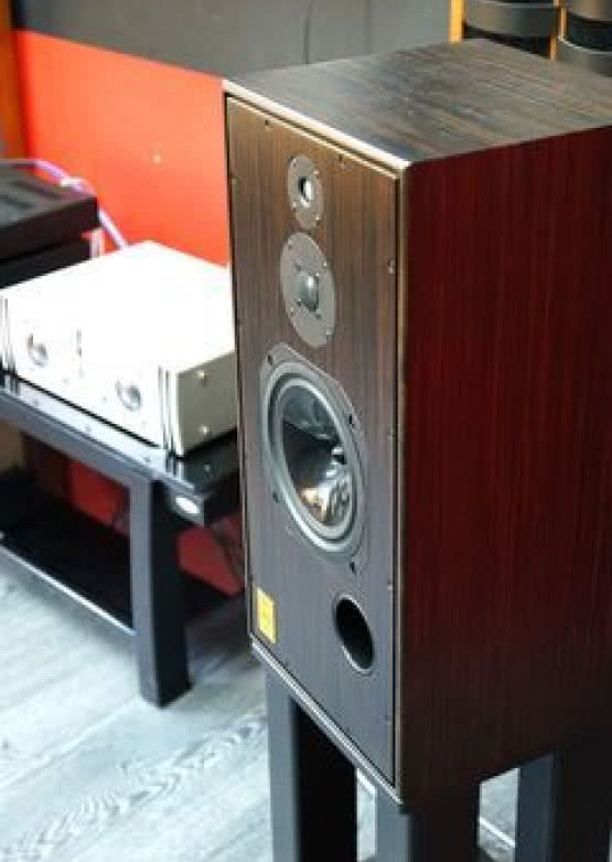 Odsłuchy najnowszych monitorów Harbeth Super HL5 Plus w salonie Q21