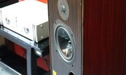 Odsłuchy najnowszych monitorów Harbeth Super HL5 Plus w salonie Q21