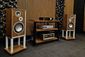 Odsłuchy kolumn głośnikowych Leak Sandwich 250 w salonie audioplaza.pl w Poznaniu