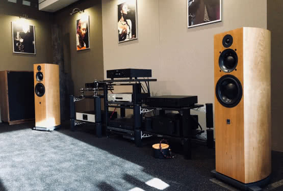 Odsłuchy wzmacniacza sieciowego HEGEL H190 w salonie Q21