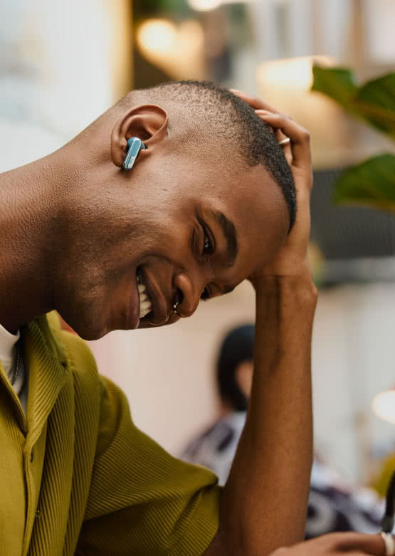 Słuchawki JBL Live Beam 3 - redukcja hałasu i etui z elementami sterującymi