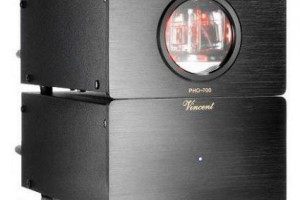 Przedwzmacniacz gramofonowy Vincent PHO-700 w salonie Q21