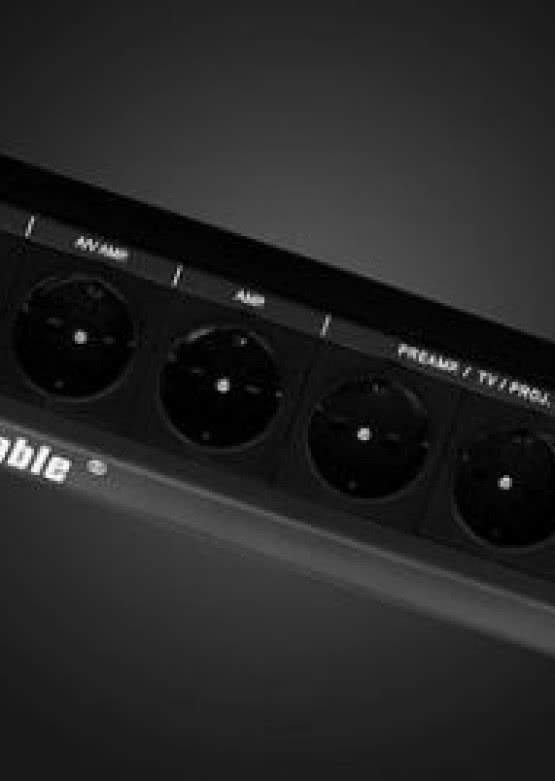 Listwa sieciowa Real Cable SSP0406G