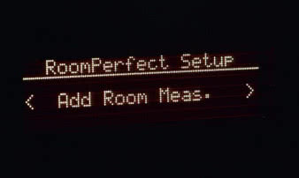 Całą procedurę kalibracji wykonuje wzmacniacz,
nie ma potrzeby posługiwania się
zewnętrznym komputerem.