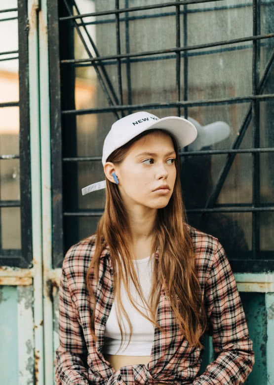 Słuchawki JBL Vibe Flex - brzmienie JBL Deep Bass i 32 godziny odsłuchu