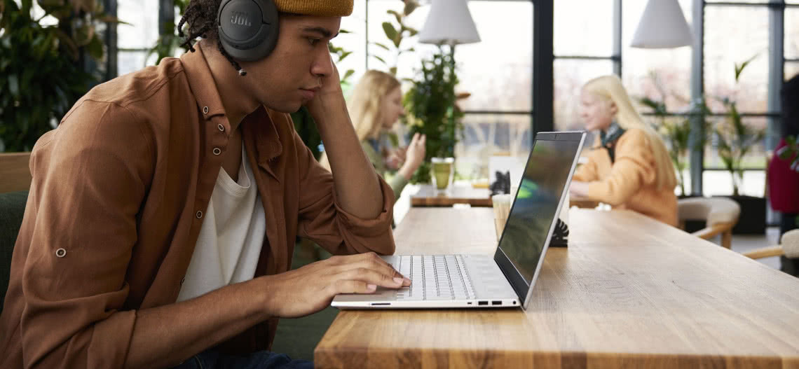 Wróć do szkoły z JBL. Cztery dni rabatów już od 1 września