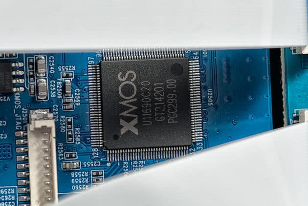 Na płytce DAC znajdują się także inne układy, m.in. doskonały interfejs wejścia USB - XMOS.