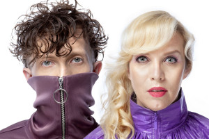 "Waiting For A Plane" - nowy singiel zespołu PLASTIC