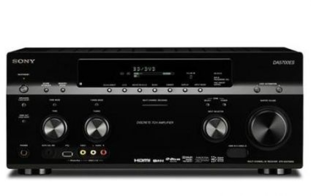 Jakie kwestie techniczne decydują o tym,  że amplitunery wielokanałowe nie dostarczają tak dobrego dźwięku stereo, jak tradycyjne wzmacniacze dwukanałowe?