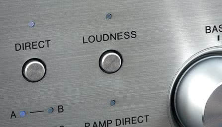 Nieco już zapomniany i lekceważony układ Loudness znajduje się tuż przy znacznie bardziej lubianym przez audiofilów przycisku Direct.