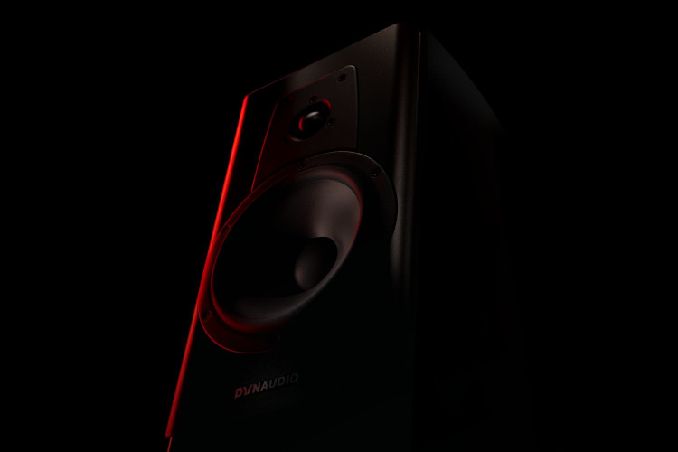 Dynaudio Contour 20 powraca w czarnym wykończeniu