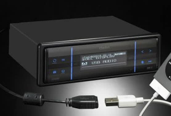 Odtwarzacze Clarion FZ409E i FZ709E