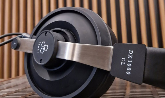 Salony audioplaza.pl testują słuchawki Final Audio DX3000CL. Przyjdź i posłuchaj