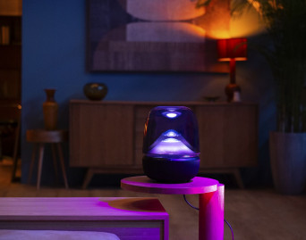 Harman Kardon Aura Studio 5 - glośnik, który nie tylko gra, ale i świeci, budując nastrój  